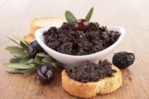 Olive Tapenade: A Bold, Briny Staple for Peaceful Snacking