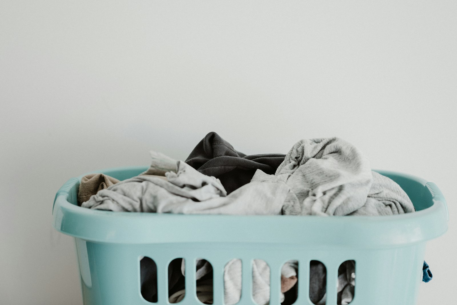 Why I Stopped Using Liquid Laundry Detergent (And What I Use Now)